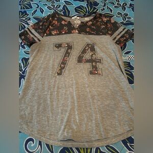 Gray Floral Number Print Women's Short Sleeve Tee